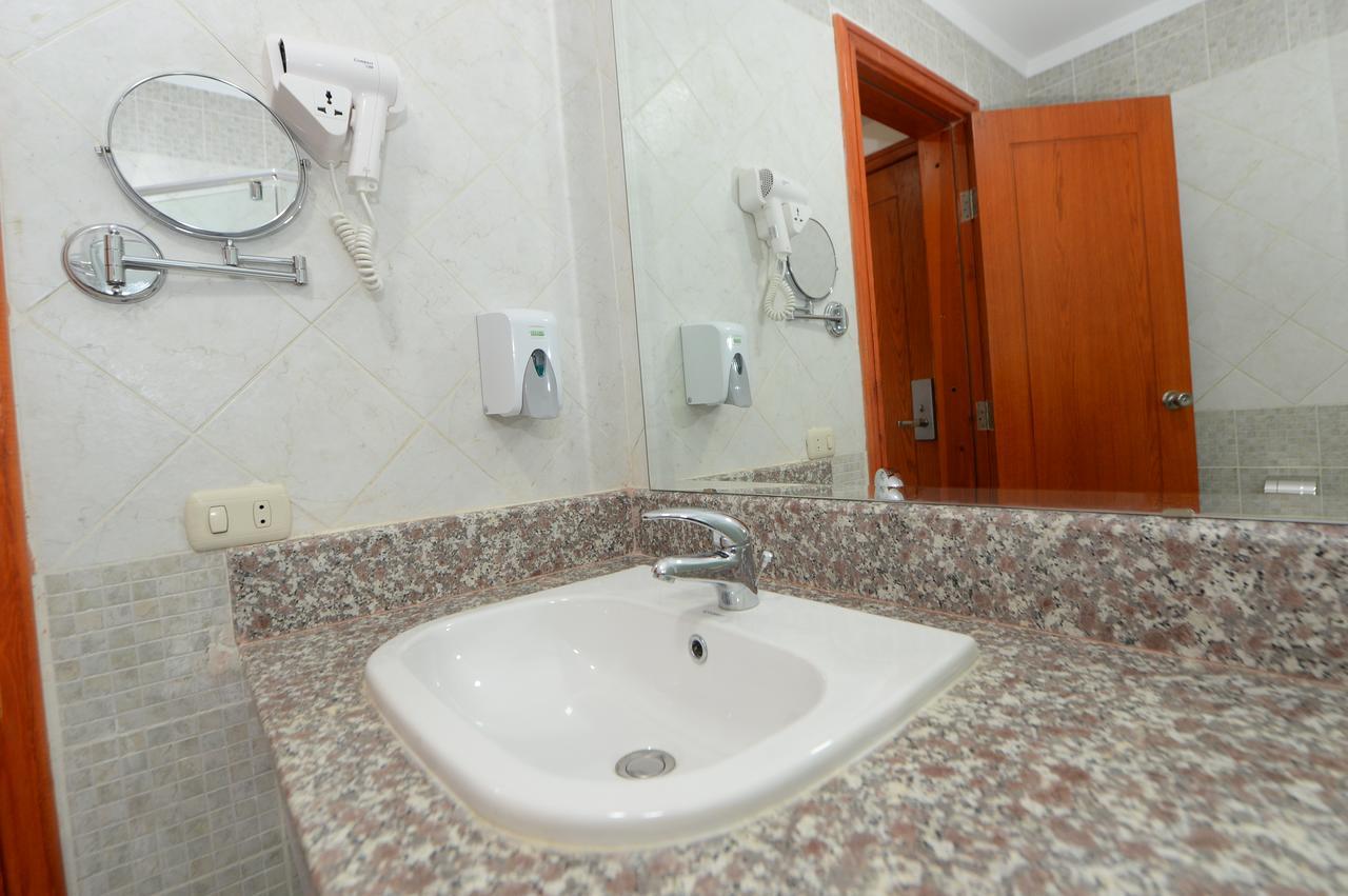 Savanna Empire Spa & Resort Ataqah Exterior foto